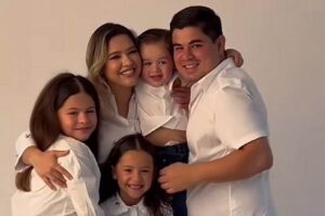 &iquest;Qui&eacute;n es Lorely y c&oacute;mo influye en la vida de Alfredo Olivas?