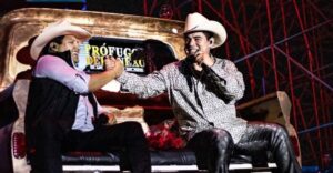 &iquest;Juli&oacute;n &Aacute;lvarez y Alfredo Olivas multados por cantar corridos?