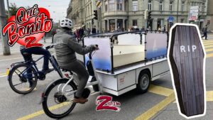 &iexcl;De bicicleta a coche f&uacute;nebre!