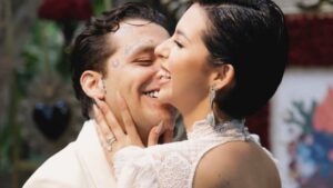 Christian Nodal desata pol&eacute;mica por sus declaraciones sobre tener hijos con &Aacute;ngela Aguilar