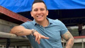 Edwin Luna responde a cr&iacute;ticas por sus arreglos est&eacute;ticos