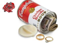 Donan por error sus ahorros escondidos en una lata de sopa