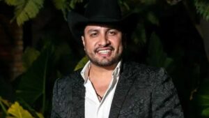 Julión Álvarez cancela concierto en Texas por visa revocada