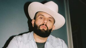 Carín León conquista Europa con su gira más ambiciosa