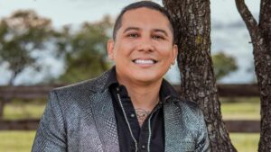 Edwin Luna celebra 15 a&ntilde;os con &aacute;lbum homenaje a la m&uacute;sica norte&ntilde;a