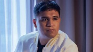 Beto Guzm&aacute;n conquista corazones con &ldquo;Si Nunca Exististe&rdquo;