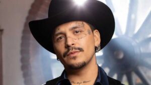 Christian Nodal muestra su lado m&aacute;s &iacute;ntimo en domingo familiar