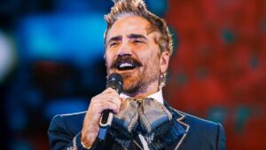 Alejandro Fern&aacute;ndez pospone shows por problemas de salud