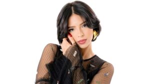 &Aacute;ngela Aguilar genera pol&eacute;mica por actitud con fan