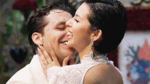 &Aacute;ngela Aguilar sorprende con fotos &iacute;ntimas junto a Christian Nodal