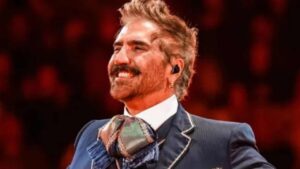 Alejandro Fern&aacute;ndez despide su gira con homenaje a Vicente Fern&aacute;ndez en CDMX