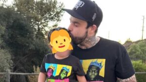 Emiliano Aguilar comparte fotos de su hija y fans aseguran que es id&eacute;ntica a &Aacute;ngela Aguilar