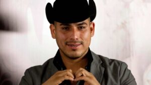 Espinoza Paz sorprende al contar que “Solo Un Día” fue dedicada a una mujer casada