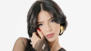 &Aacute;ngela Aguilar llora al ver lleno su show en Texas