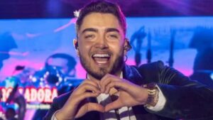 Julio Haro confiesa que fue operado de emergencia y estar&aacute; meses fuera del escenario