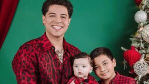 Eduin Caz sorprende a su hijo con vacaciones en Japón