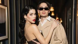 Kenia Os y Peso Pluma derriten corazones regalando juguetes en Los &Aacute;ngeles