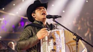 Alfredo Olivas se despide de los escenarios y confiesa la verdad tras su &uacute;ltimo concierto