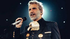 Aseguran que la operación de Alejandro Fernández no fue por apendicitis