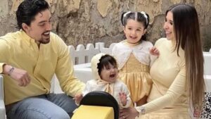 &iexcl;Hija de Alex Fern&aacute;ndez fue hospitalizada de emergencia! &iquest;Cu&aacute;l es su estado de salud actual?