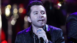 Memo Garza inicia nueva etapa musical y sorprende con &laquo;M&aacute;ndame la Ubi&raquo;