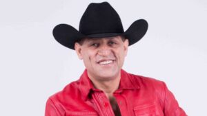 Pancho Barraza celebra 35 años de música con un disco lleno de colaboraciones históricas