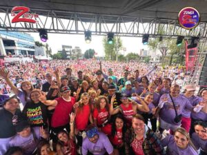 Naucalpan hace historia: &Eacute;xito total en la #ZumbaConZ con Raymix