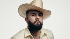 Carín León lleva la música mexicana a Japón y a la Sphere de Las Vegas con su nuevo disco Muda