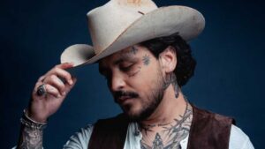 Christian Nodal se reinventa como El Forajido tras perder el control de su propio nombre artístico