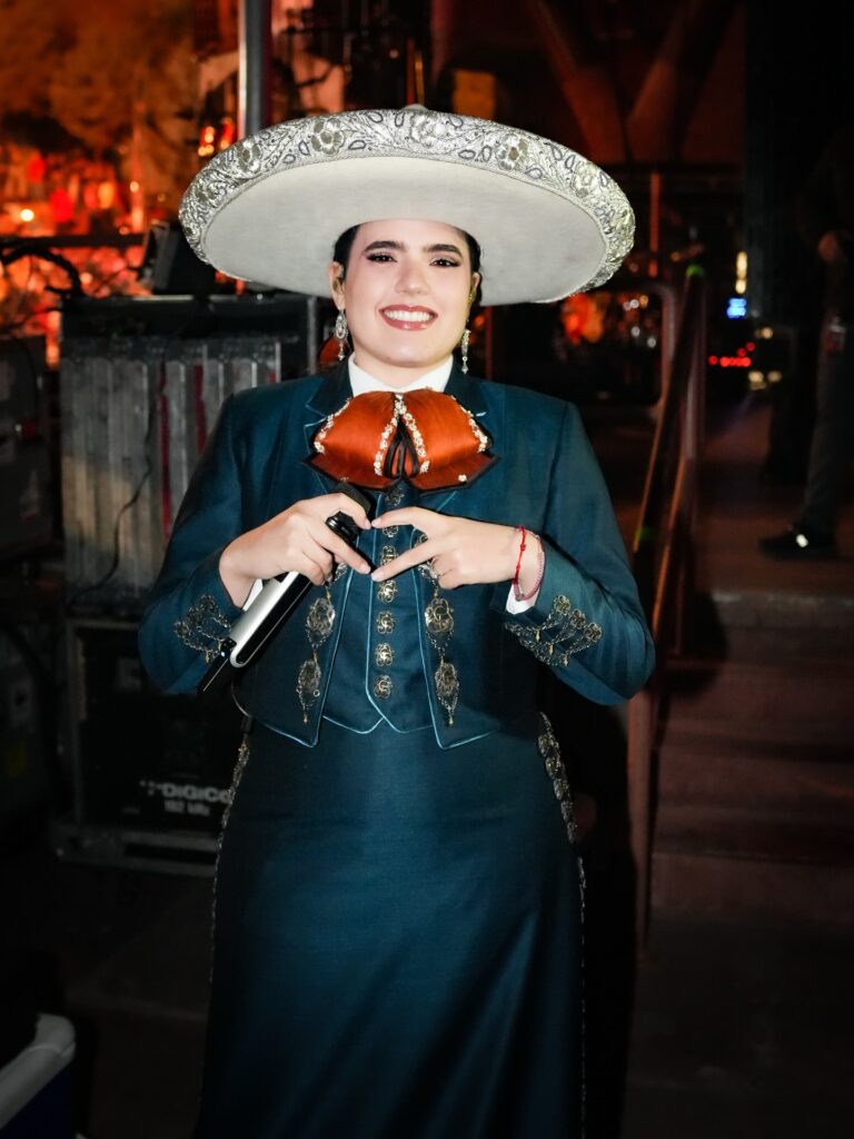 Camila Fern&aacute;ndez quiere ser el ejemplo femenino que el mariachi necesita para las nuevas generaciones