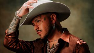 Christian Nodal silencia las pol&eacute;micas con Bandera Blanca el disco que confirma por qu&eacute; es el rey del mariache&ntilde;o