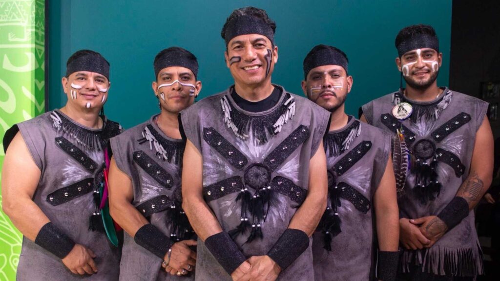 Banda Cuisillos vuelve al No. 1 de Billboard después de 19 años con "Aunque Me Duela"