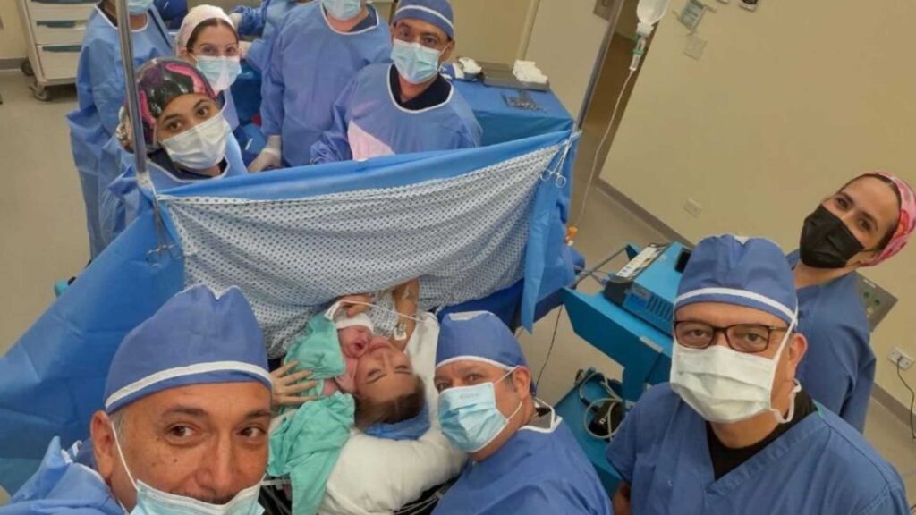 Beto Zapata celebra el nacimiento de su hija Natalia Andrea junto a Lucero Ch&aacute;vez