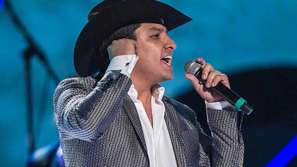 Julión Álvarez vuelve a los escenarios con gira por cinco ciudades de México