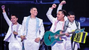 Guía completa para disfrutar los conciertos de Grupo Firme en la Ciudad de México este fin de semana
