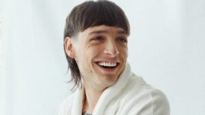 Peso Pluma rompe récord Guinness como el latino más visto en YouTube