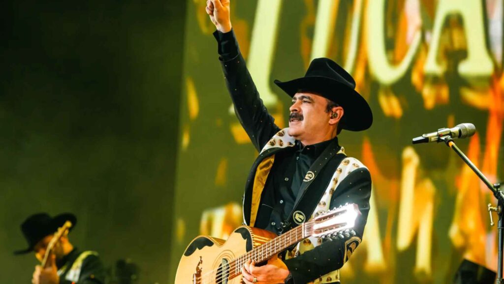 Los Tucanes de Tijuana demuestran por qu&eacute; La Chona sigue siendo el himno de las celebraciones