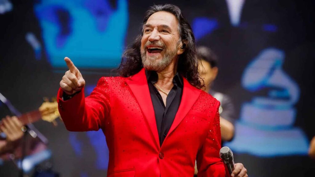 ¡Lo que dijo Marco Antonio Solís en Las Vegas tiene a todos hablando de Carín León!