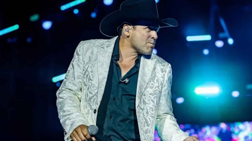 Bobby Pulido se despide de M&eacute;xico con noche inolvidable en Nuevo Le&oacute;n