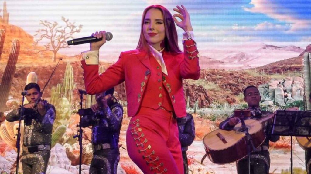 La voz de Majo Aguilar sonará en el partido de la NFL en México