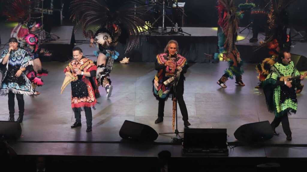 Los Askis ponen a bailar a la GAM con cumbia GRATIS en su nueva avenida