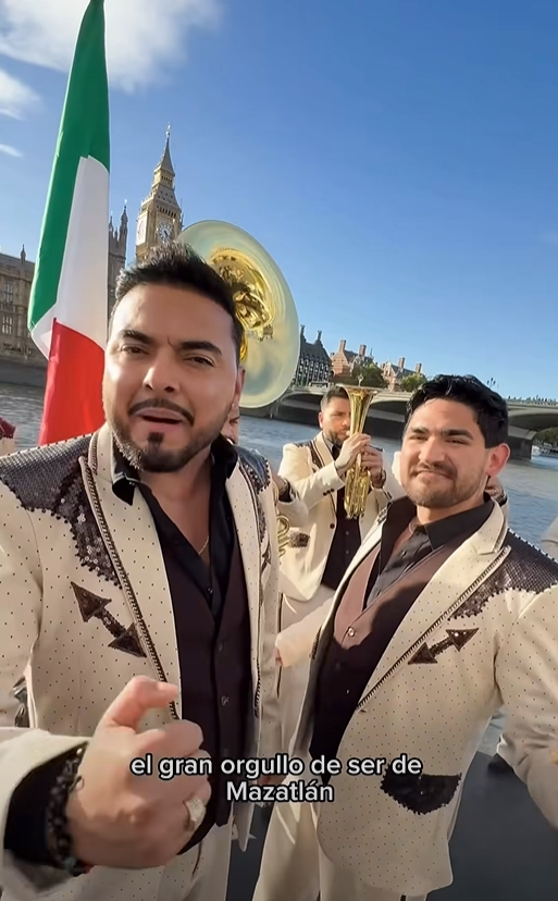 Banda El Recodo no se raja y vuelve a tocar en Londres tras intervenci&oacute;n policial