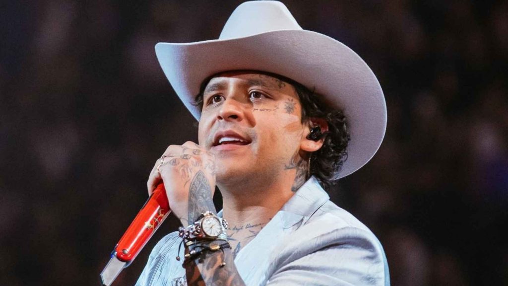 Christian Nodal hace historia en YouTube con la canci&oacute;n que escribi&oacute; en solo 25 minutos