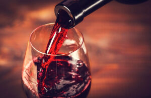 Vino Tinto: 8 beneficios de tomar jugo de uva&hellip; con alcohol