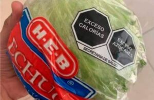 Empaquetado de lechuga causa controversia por etiquetado que indica &ldquo;exceso de calor&iacute;as&rdquo;