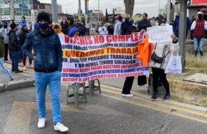 Manifestantes bloquean avenidas en Ecatepec para pedir reapertura de bares