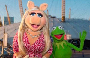 Piden cancelar a Miss Piggy de &ldquo;Los Muppets&rdquo; por fomentar la violencia dom&eacute;stica