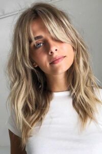 Fleco "waft", la tendencia vintage que todas querrán tener esta temporada