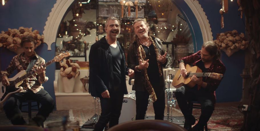 Man&aacute; y Alejandro Fern&aacute;ndez unen su talento para lanzar nueva versi&oacute;n de "Mariposa Traicionera"