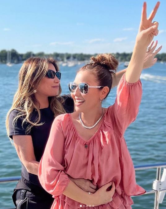Critican a Thal&iacute;a por celebrar el 4 de julio y no guardar luto a su abuelita